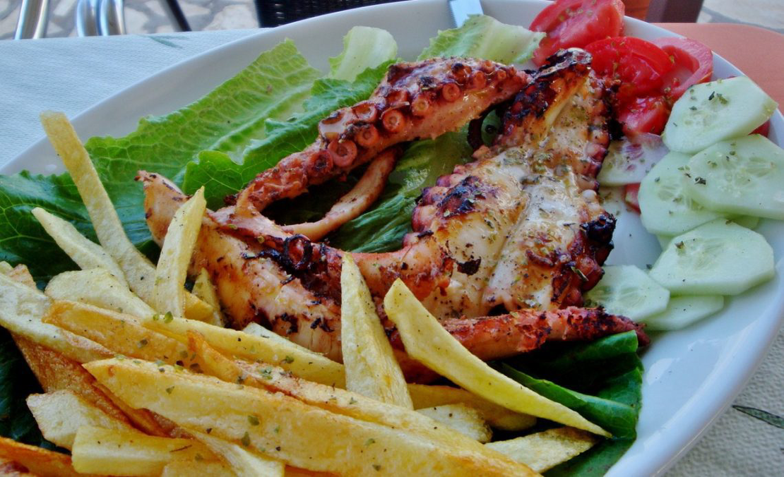 Antiparos Nightlife and Local Cuisine