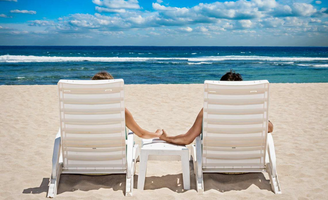 Honeymoonin’ in Antiparos