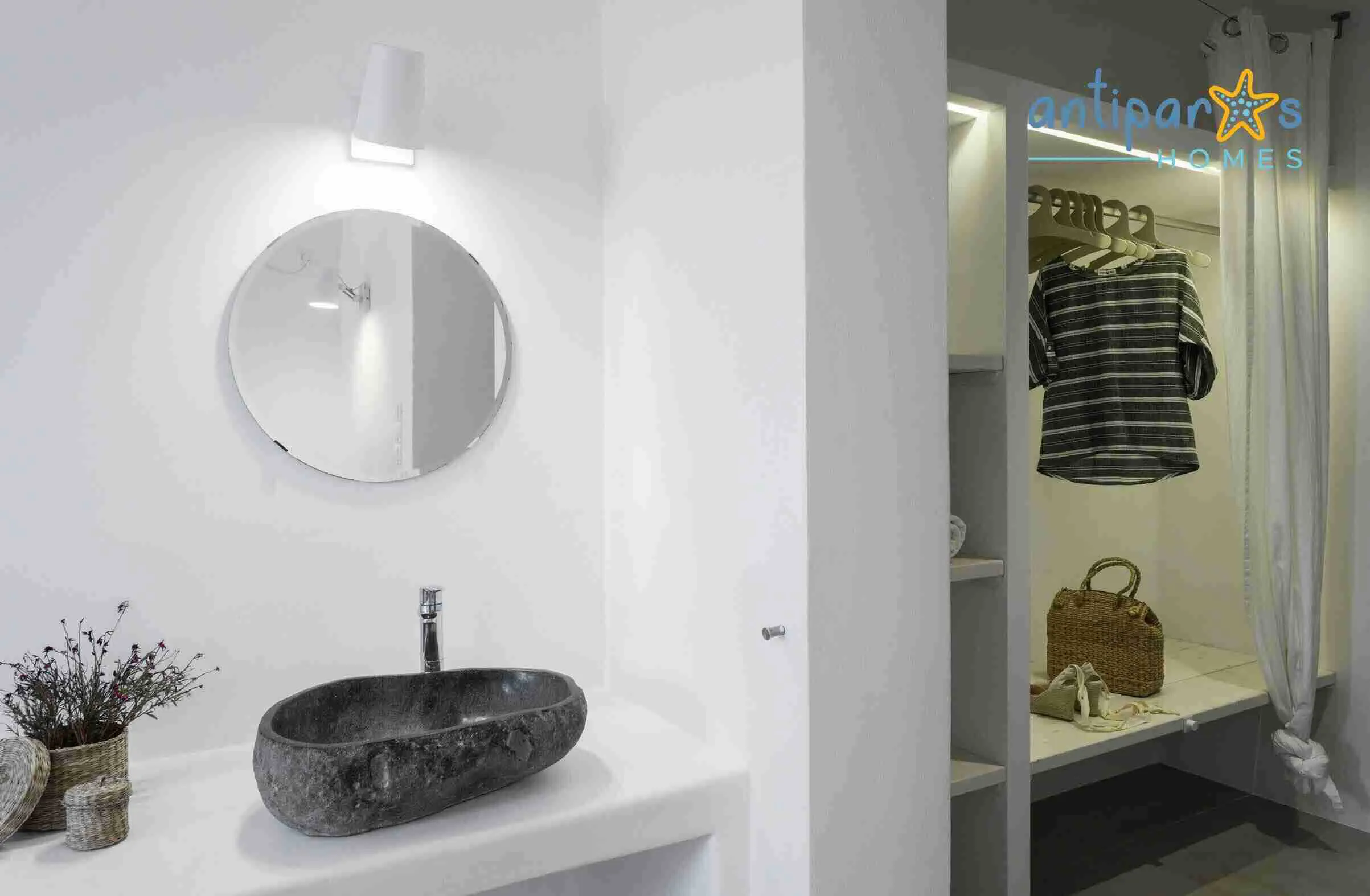 House view - Unit B exterior