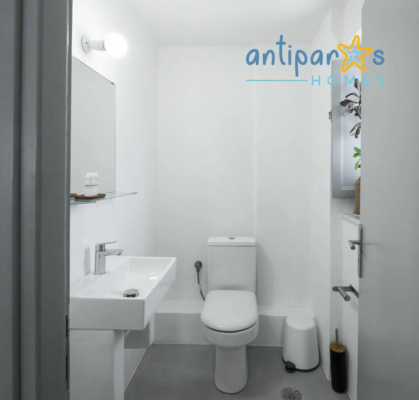 House view - Unit B exterior