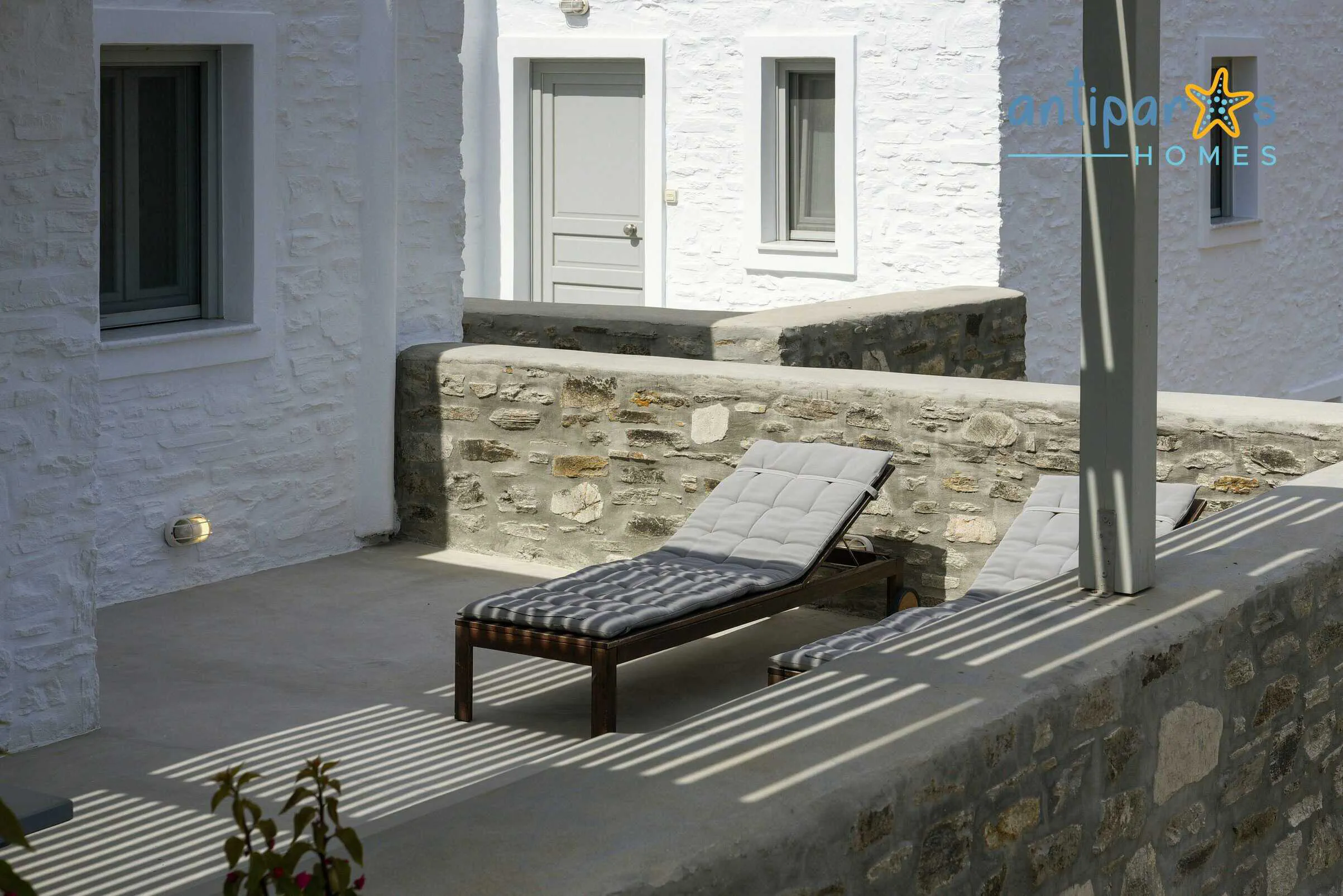 House view - Unit B exterior