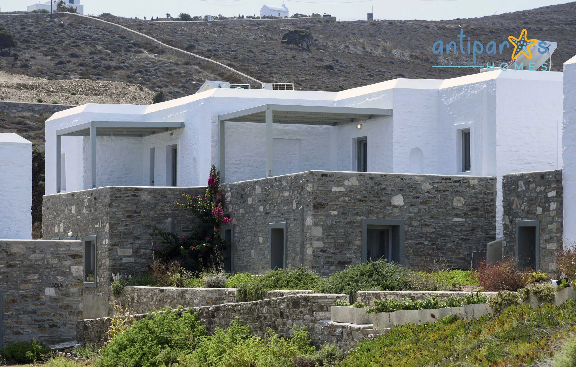 House view - Unit B exterior